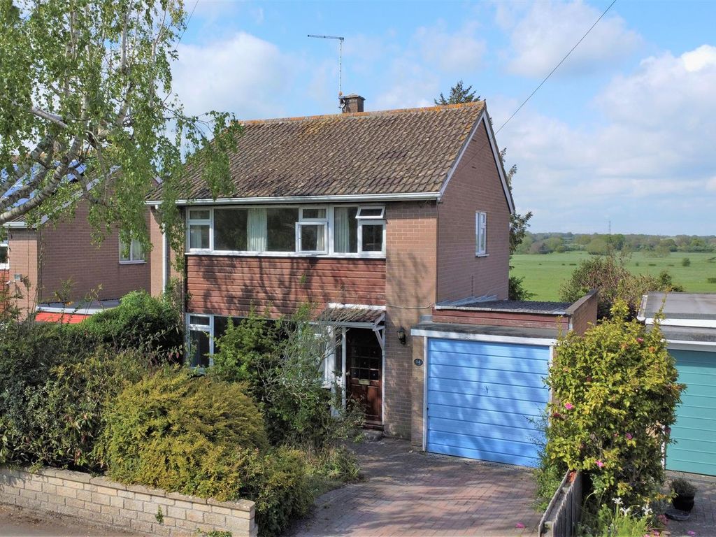 3 bed detached house for sale in Hardens Mead, Chippenham SN15 Zoopla