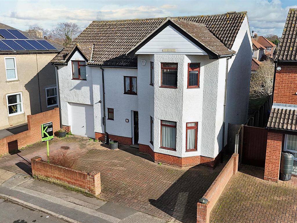 4 bed detached house for sale in Britannia Road, Ipswich IP4, £375,000
