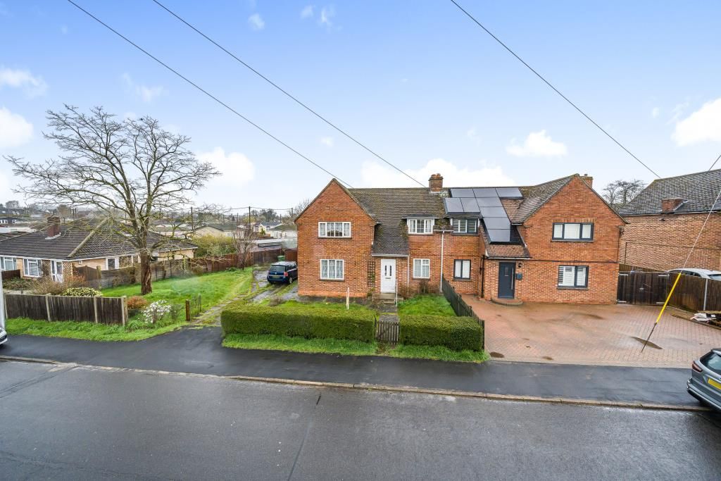 3 bed semidetached house for sale in Thatcham RG18, Zoopla