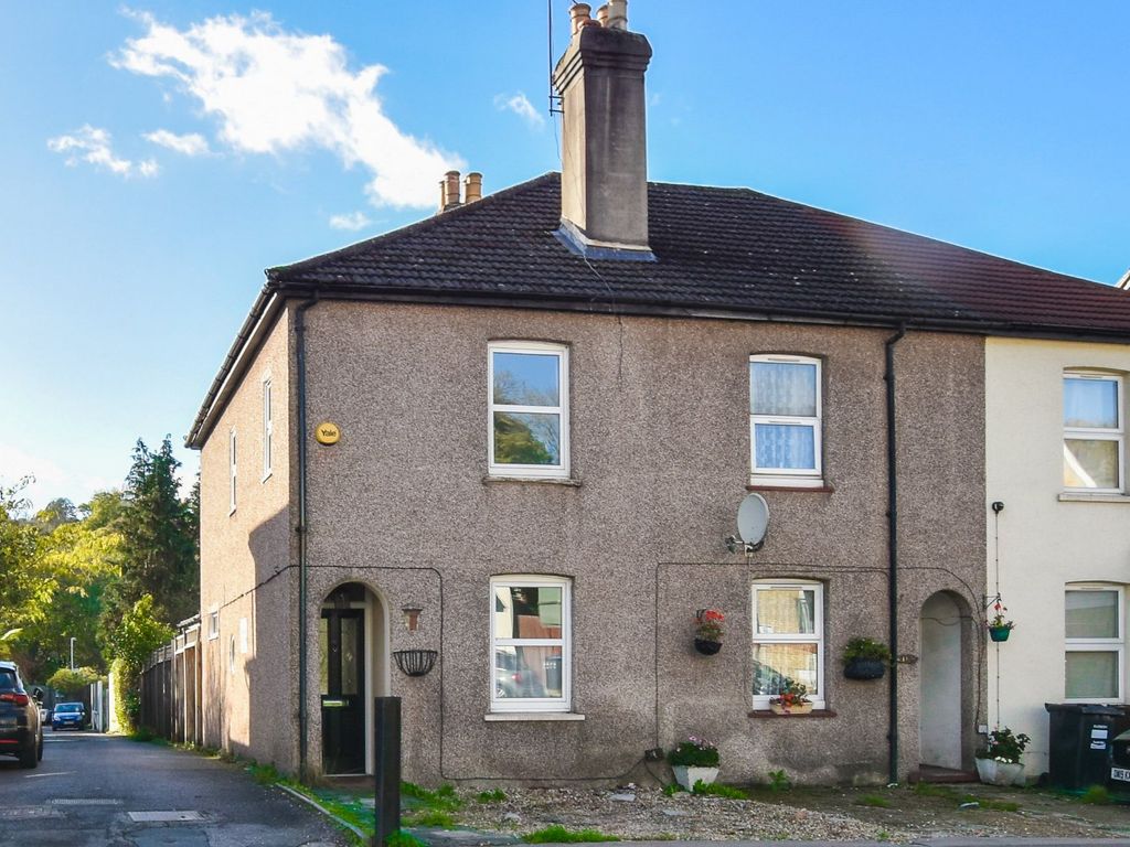 3 bed end terrace house for sale in Godstone Road, Whyteleafe, Surrey