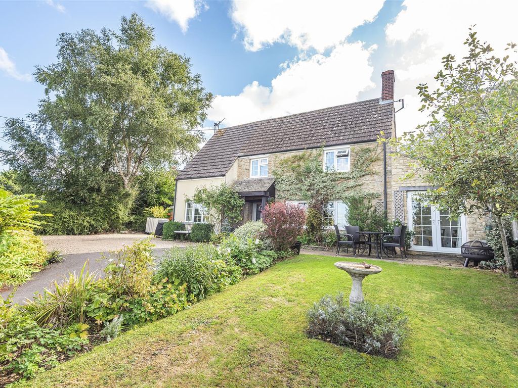 2 bed detached house for sale in Wick Hill, Bremhill, Calne SN11, £