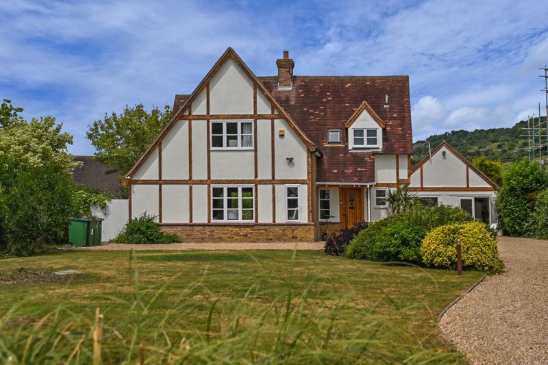 4 bed detached house for sale in West Hythe Road, West Hythe, Hythe