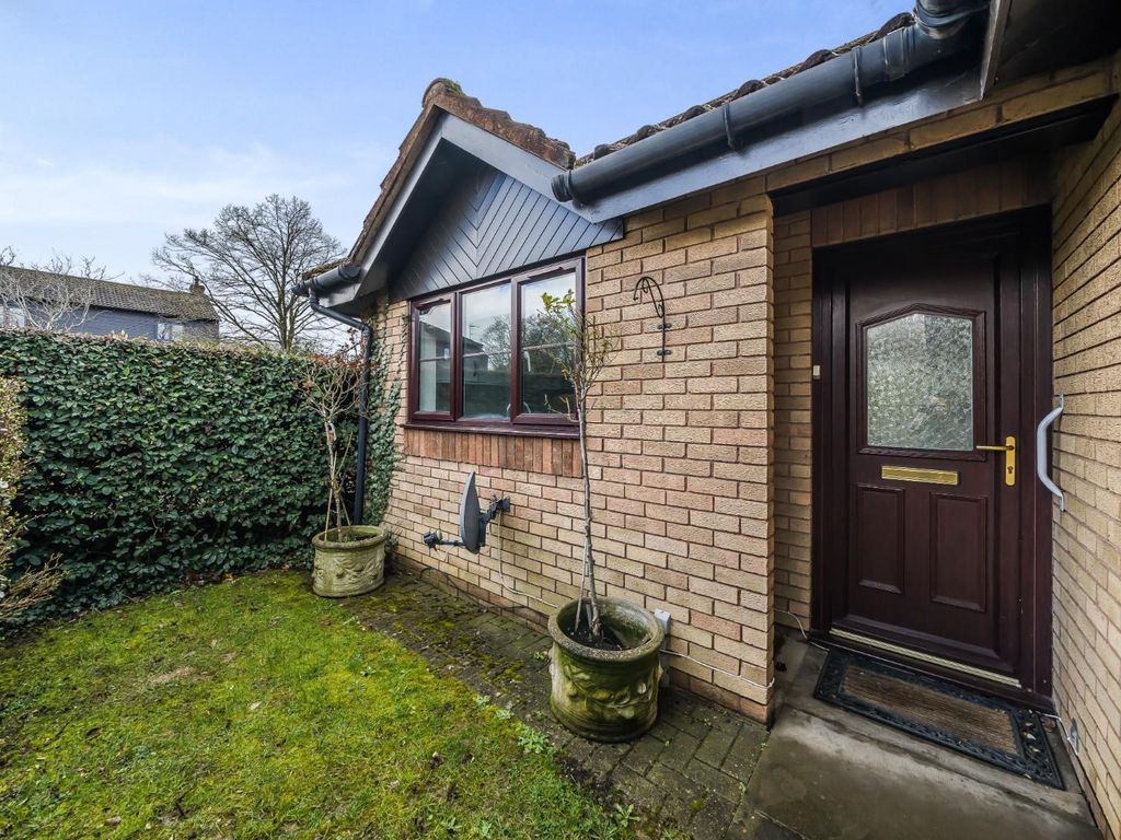 2 bed bungalow for sale in Meridian Court, Singleton, Ashford TN23 Zoopla