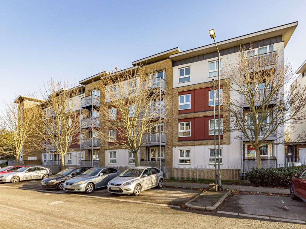 2 bed flat for sale in Langhorn Drive, Twickenham TW2 Zoopla