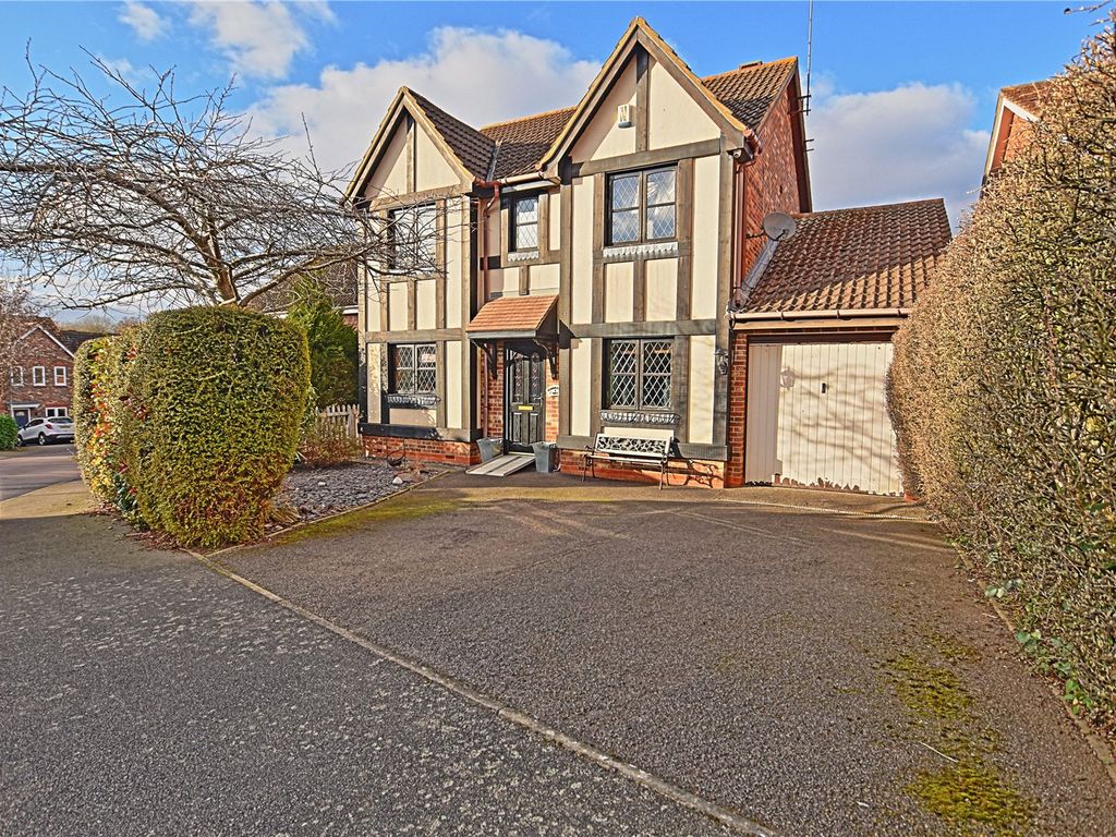 4 bed detached house for sale in Kingmaker Way, Buckingham Fields