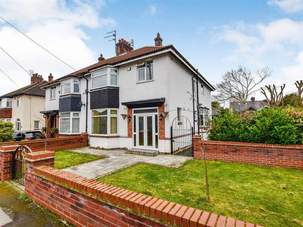 4 bed semidetached house for sale in Priory Road, Cottingham HU16 Zoopla