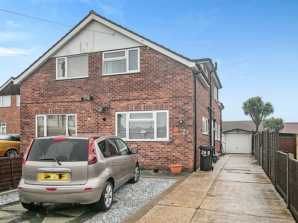 2 bed semidetached house for sale in Thorpe Road, ClactonOnSea CO15
