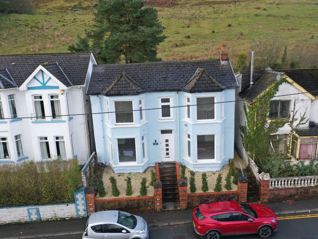 3 bed detached house for sale in Osborne Villa, Southend Terrace