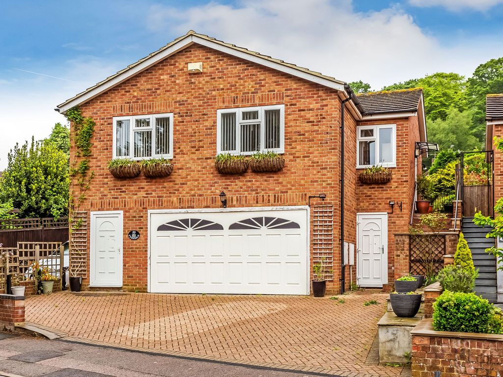 3 bed detached bungalow for sale in Ferndale, Tunbridge Wells TN2, £