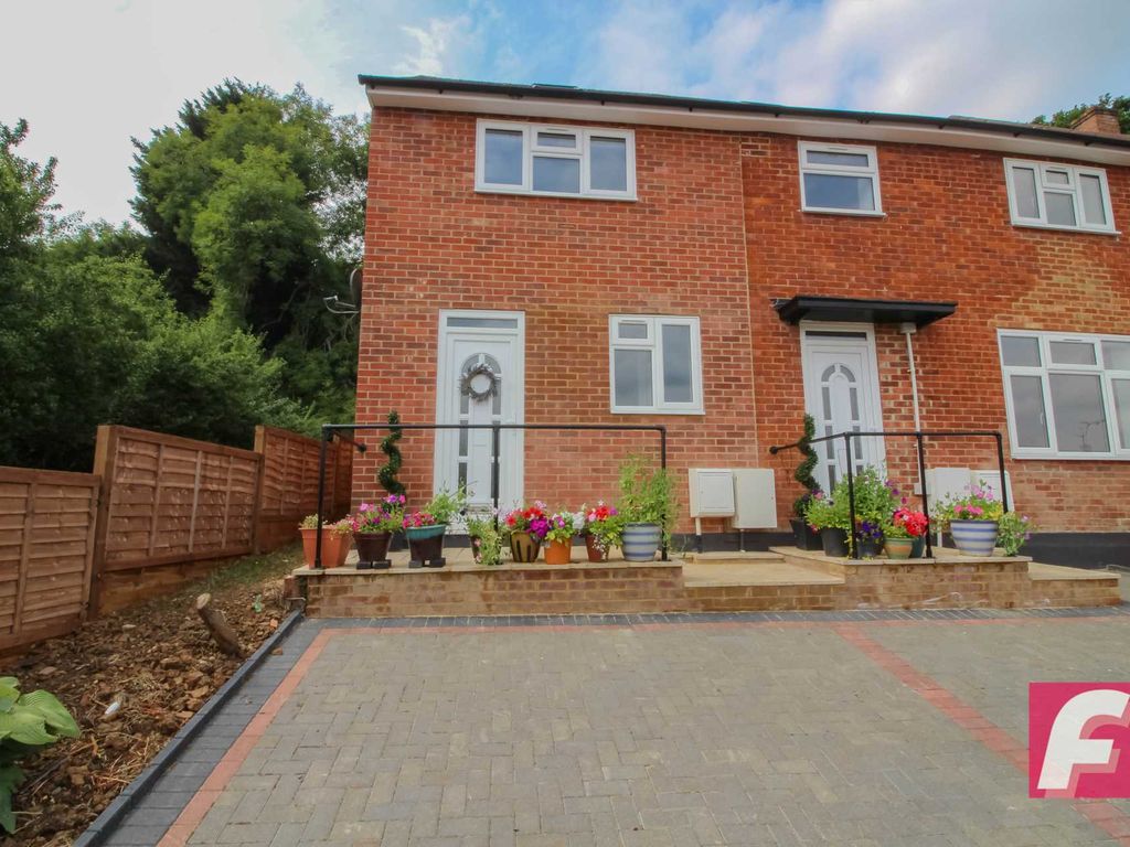 2 bed end terrace house for sale in Prestwick Road, South Oxhey WD19