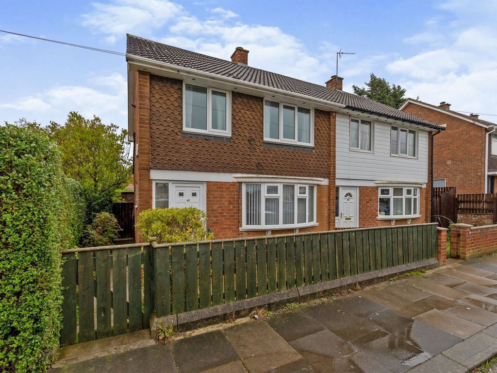 3 bed semidetached house for sale in Grantham Green, Middlesbrough TS4