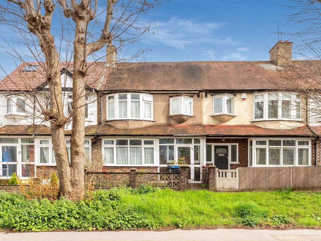 3 bed terraced house for sale in Selsdon Road, South Croydon CR2, £