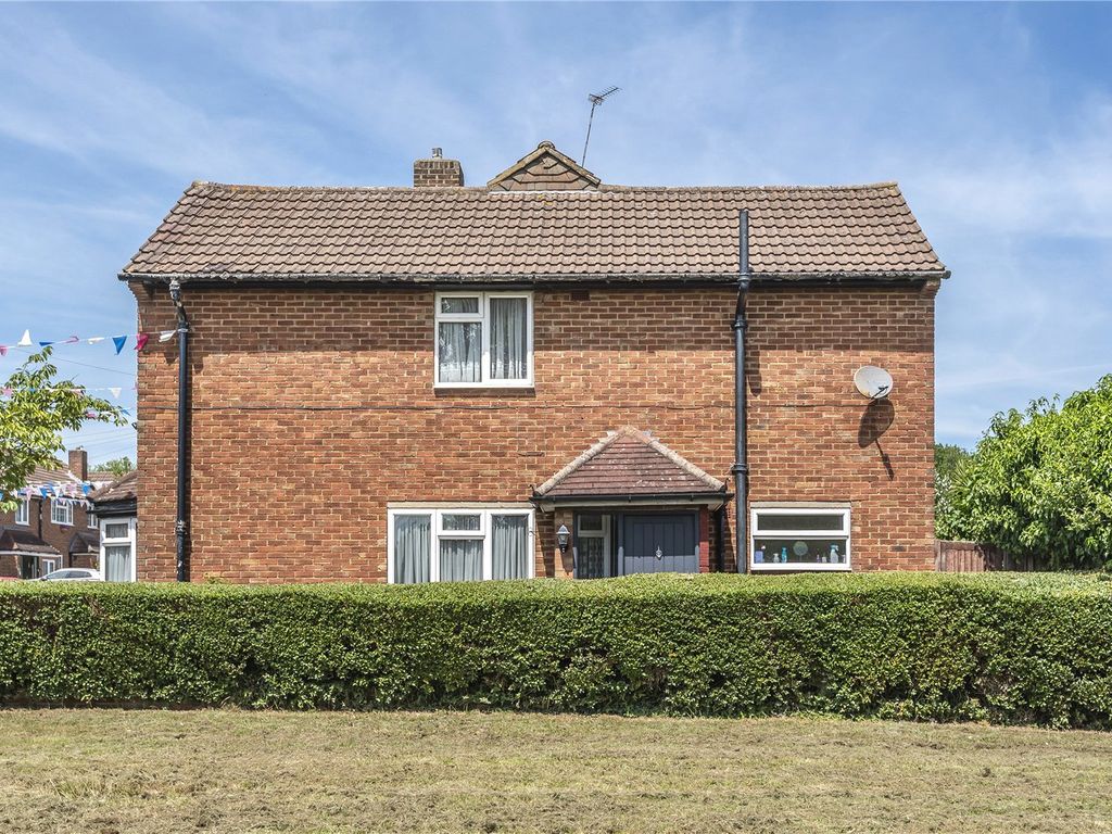 3 bed end terrace house for sale in Compton Crescent, Northolt