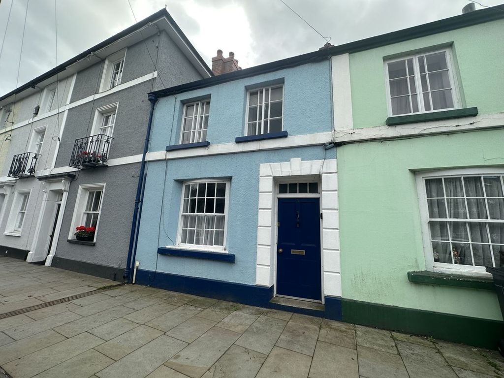 2 bed terraced house for sale in The Watton, Brecon LD3, £165,000 Zoopla