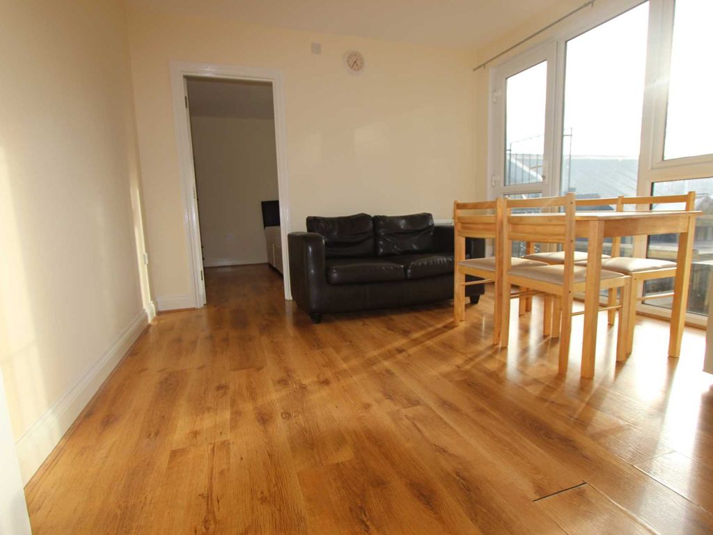 2 bed flat to rent in The Vale, Acton W3 Zoopla
