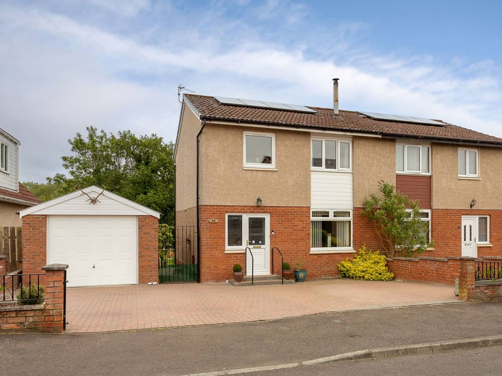 3 bed property for sale in Bickram Crescent, Comrie, Dunfermline, Fife