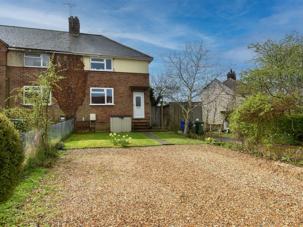 3 bed end terrace house for sale in Kingsley Road, Silverstone