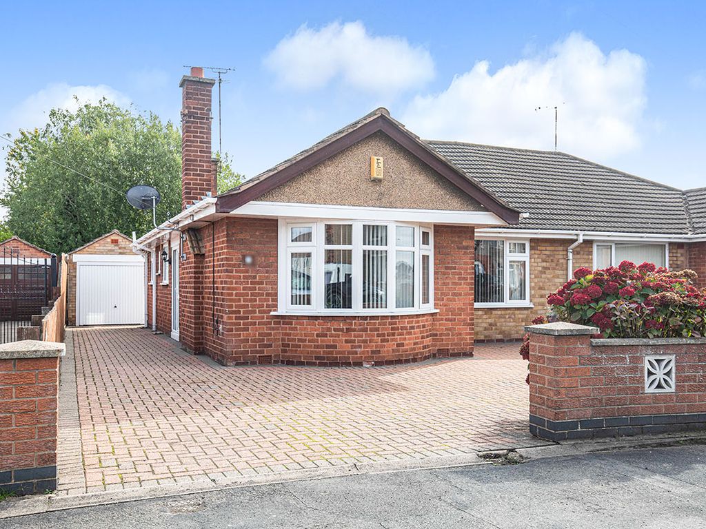 3 bed bungalow for sale in Goodyers End Lane, Bedworth, Warwickshire
