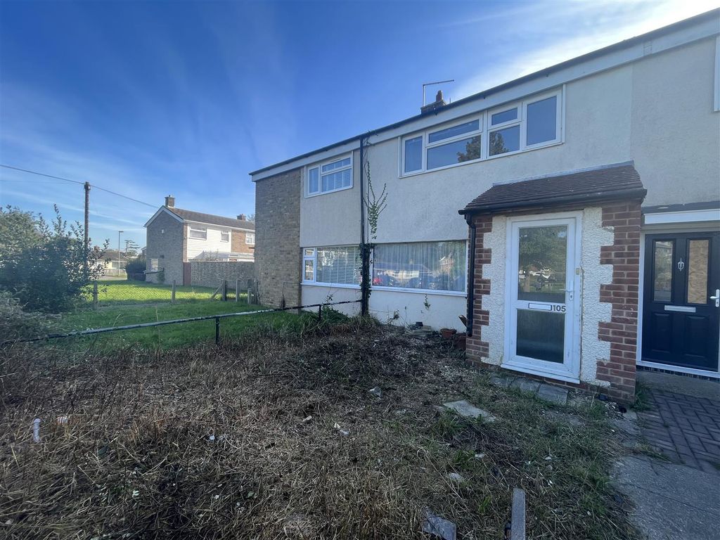 3 bed terraced house for sale in Fairfield Avenue, Fareham PO14, £