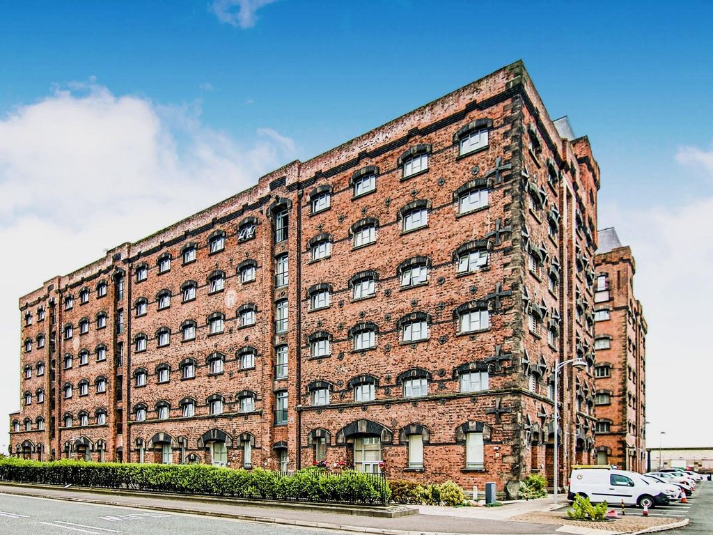 2 bed penthouse to rent in East Float, Dock Road, Birkenhead CH41, £900