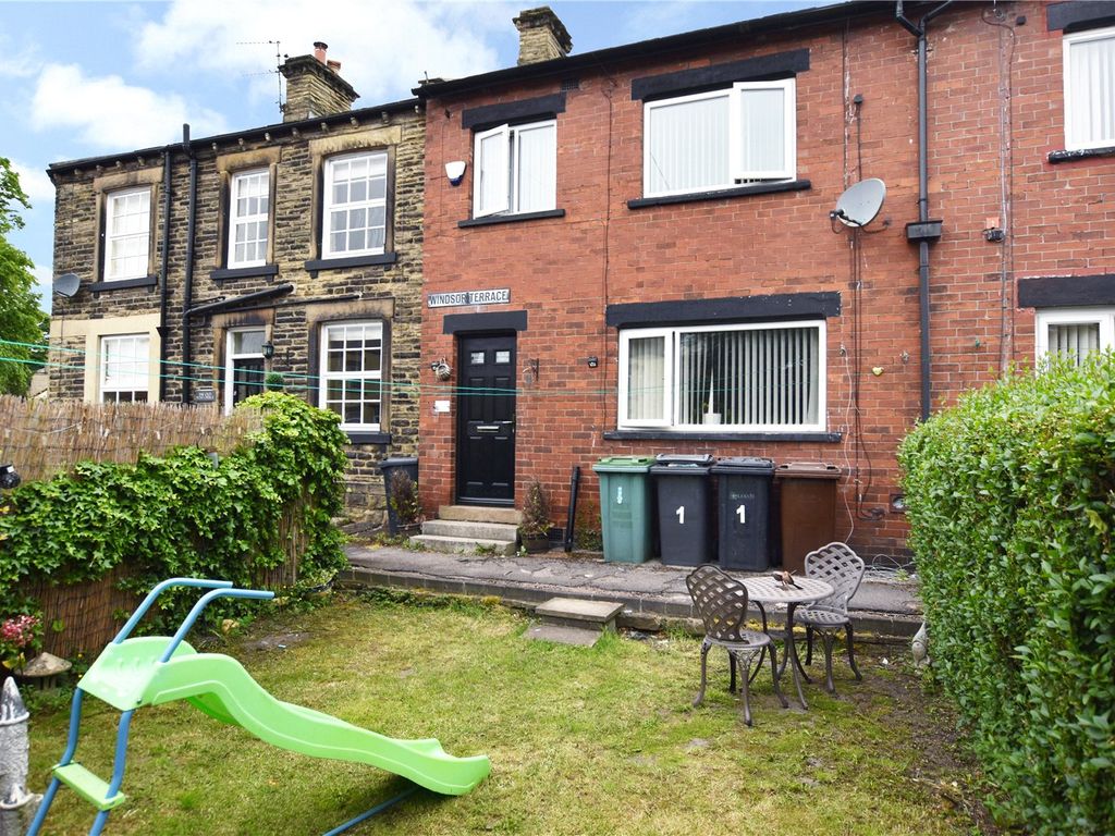 3 bed terraced house for sale in Windsor Terrace, Gildersome, Morley