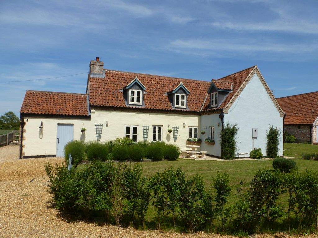 3 bed property to rent in Old Severalls Road, Methwold Hythe, Thetford