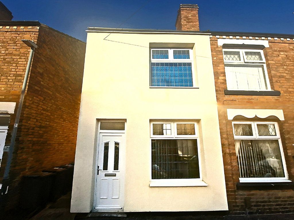 2 bed end terrace house for sale in Wood Street, Bedworth, Warwickshire