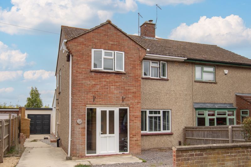 3 bed semidetached house for sale in Larkdown, Wantage OX12 Zoopla