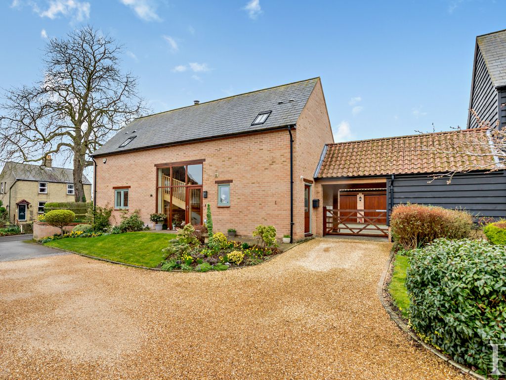 3 bed detached house for sale in Walden Court, Kings Ripton, Huntingdon