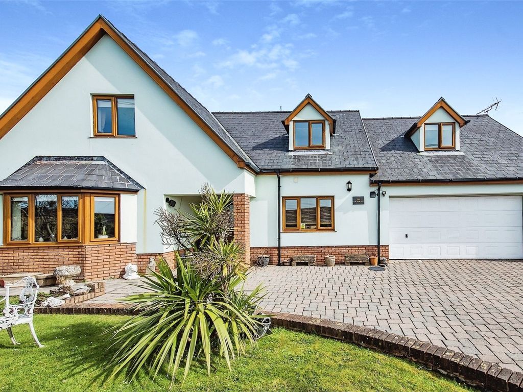 4 bed bungalow for sale in Ryelands Lane, Kilgetty, Pembrokeshire SA68