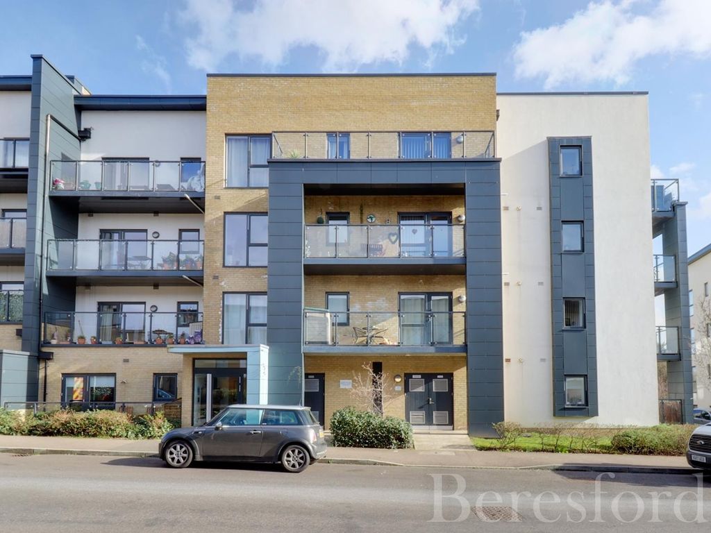 2 bed flat for sale in Wild Rose House, 3 Firwood Lane RM3 Zoopla