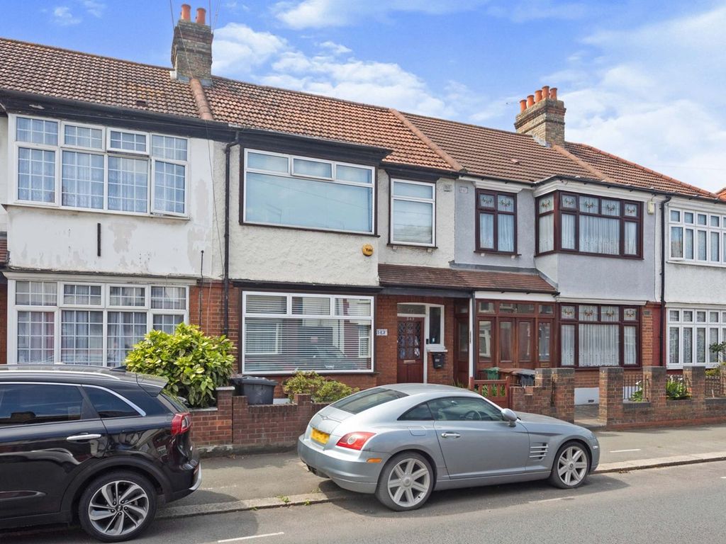 3 bed terraced house for sale in Fulbourne Road, Walthamstow E17 Zoopla