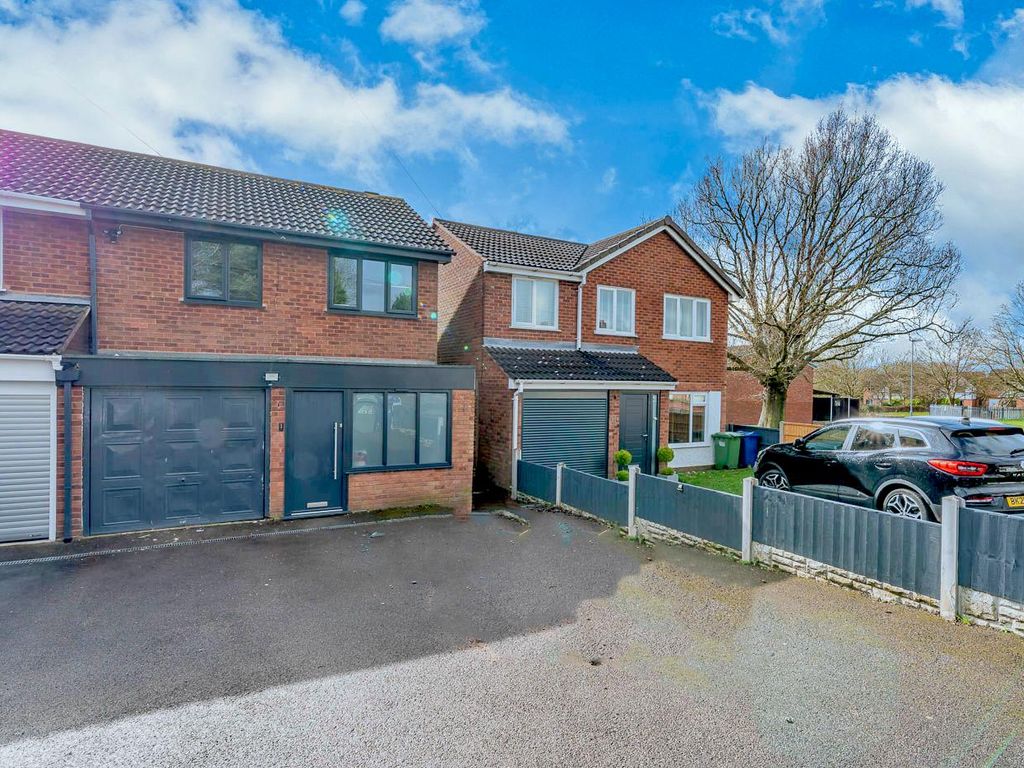 3 bed semidetached house for sale in Hednesford Road, Heath Hayes