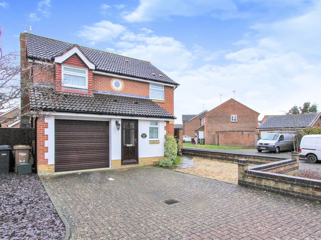 3 bed detached house for sale in Blackwater Way, Didcot OX11 Zoopla