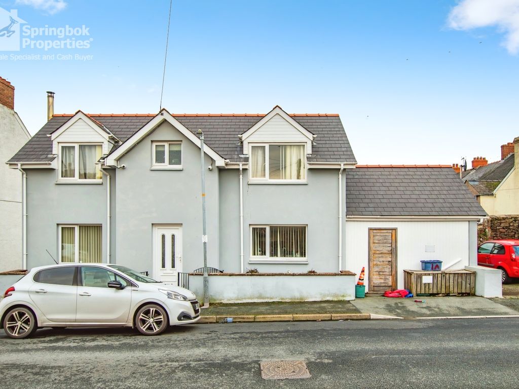 2 bed detached house for sale in St Davids Road, Milford Haven, Dyfed