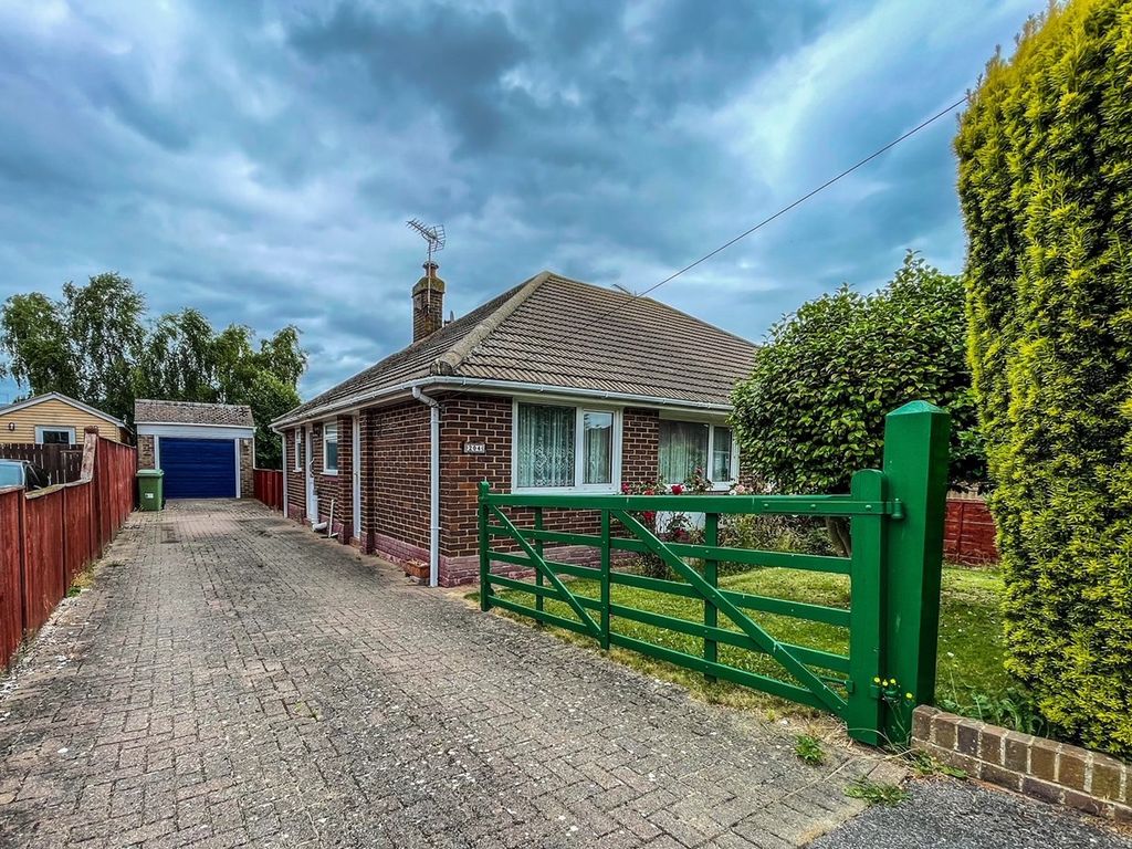 2 bed bungalow for sale in Sterling Road, Sittingbourne ME10, £350,000