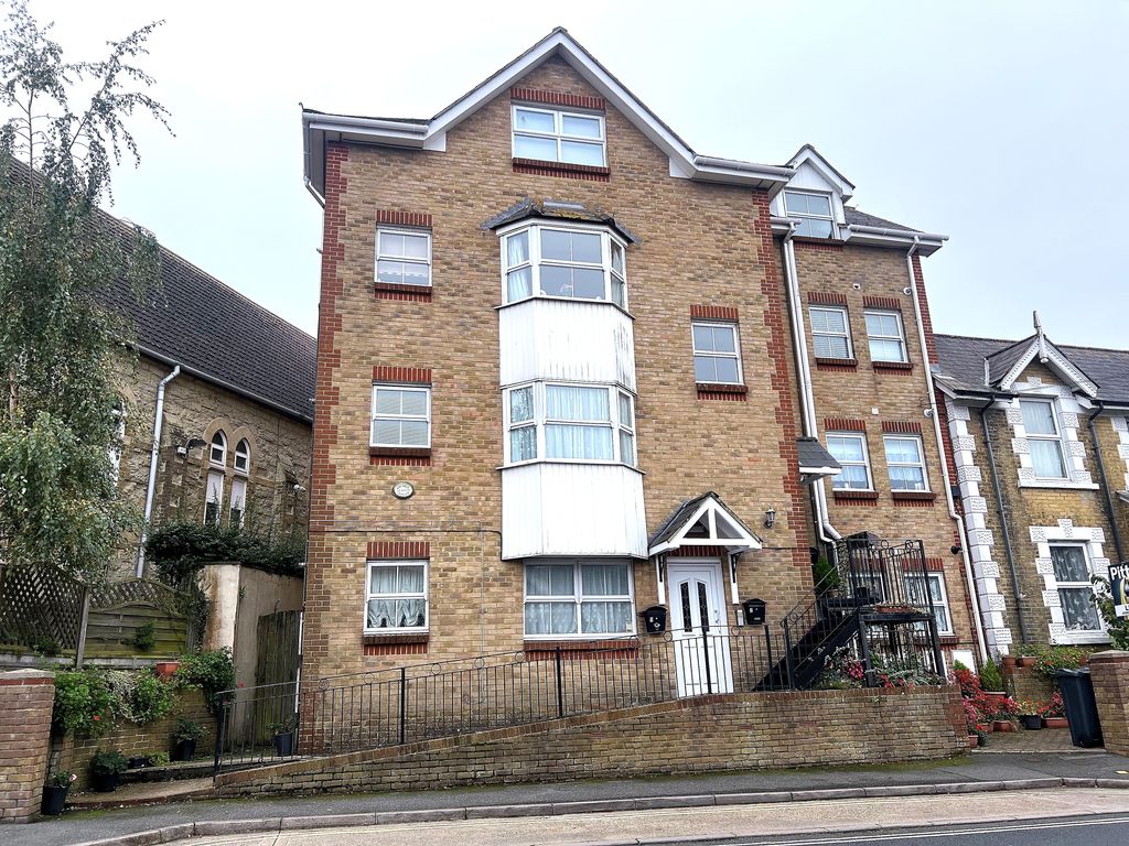 1 bed flat to rent in Victoria Avenue, Shanklin PO37, £650 pcm Zoopla
