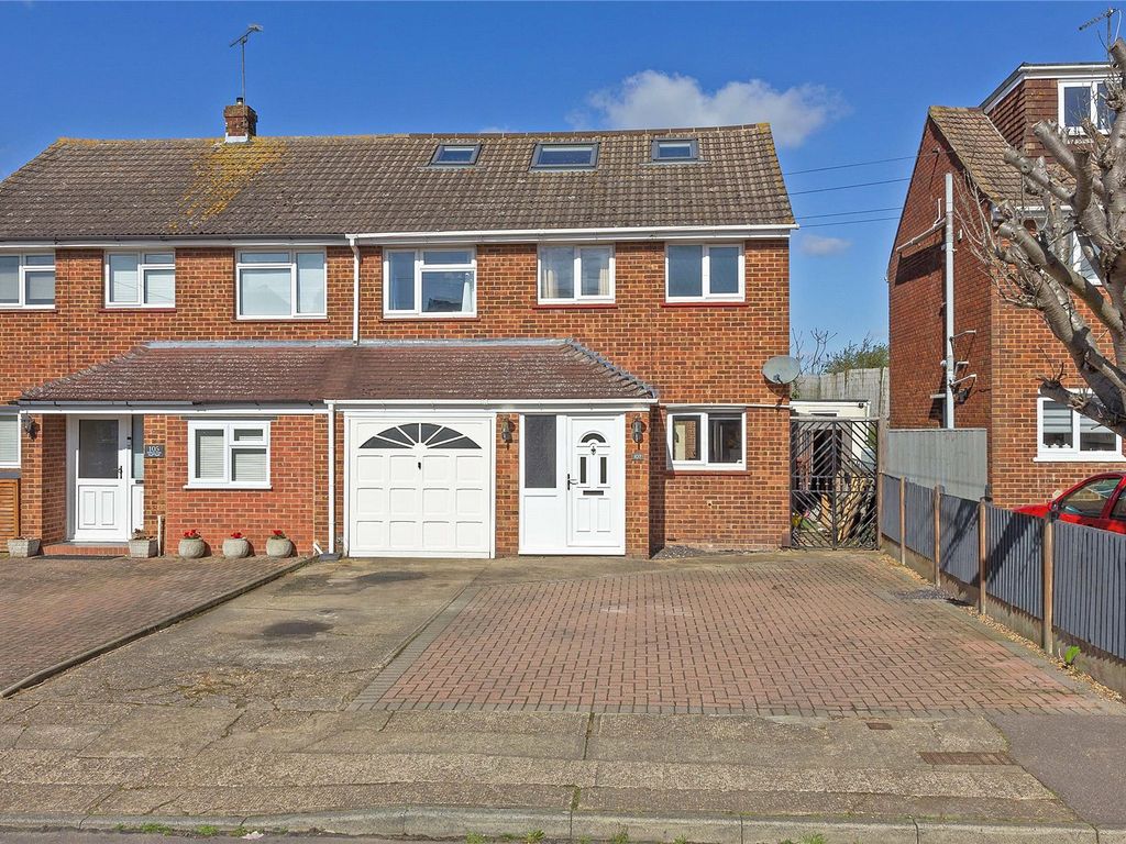6 bed semidetached house for sale in Middletune Avenue, Sittingbourne