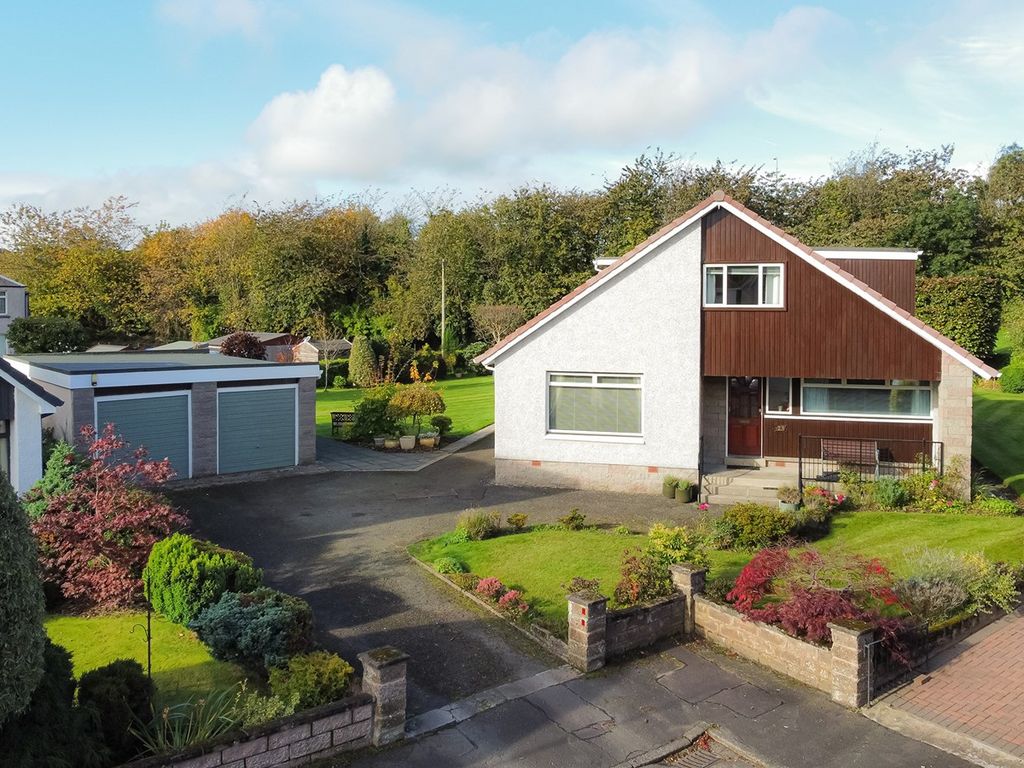 5 bed detached house for sale in Tantallon Drive, Carron, Falkirk FK2