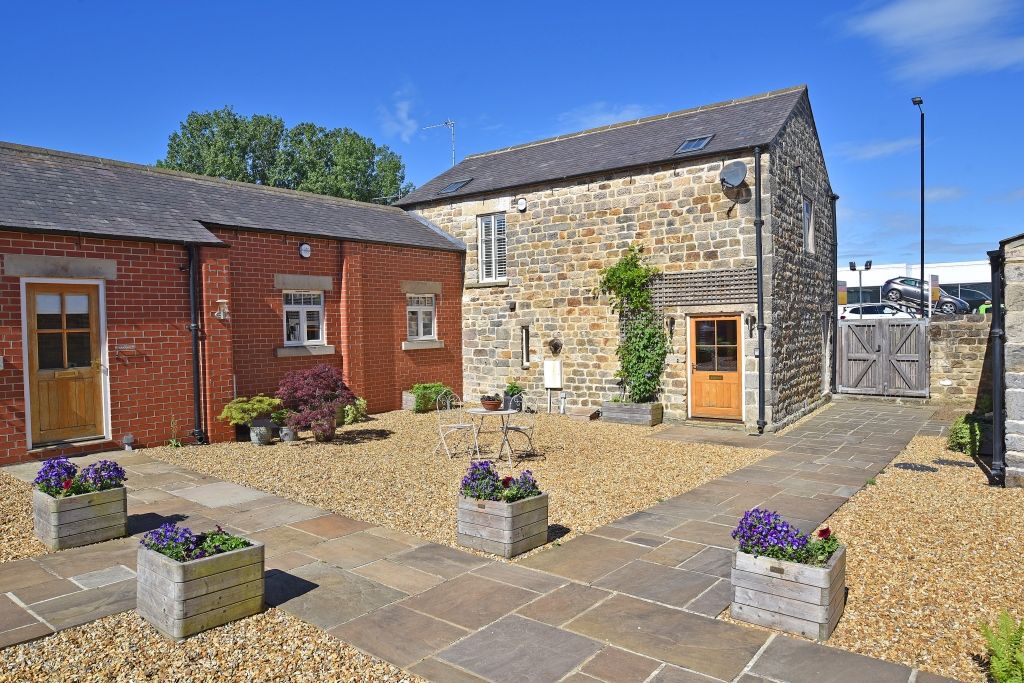 3 bed cottage for sale in Princess Royal Way, Pannal, Harrogate HG3