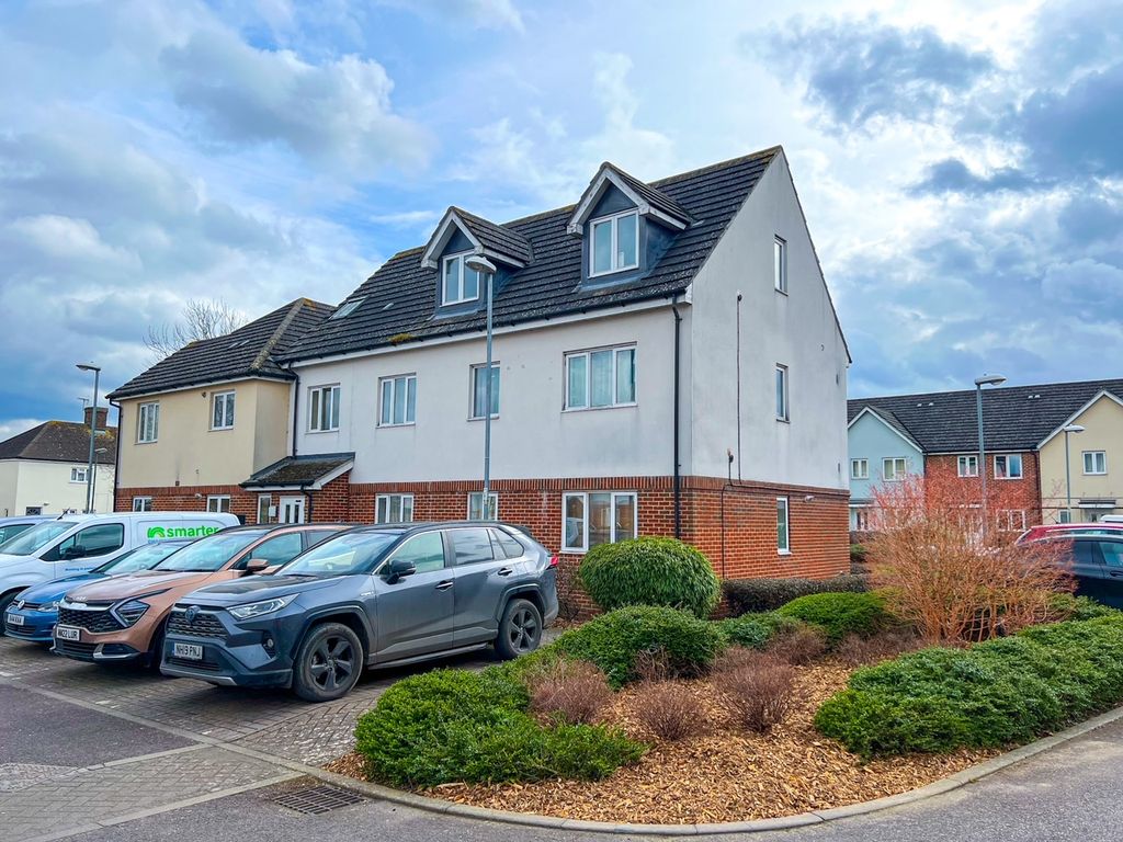 1 bed flat for sale in Chandlers Close, West Molesey KT8 Zoopla