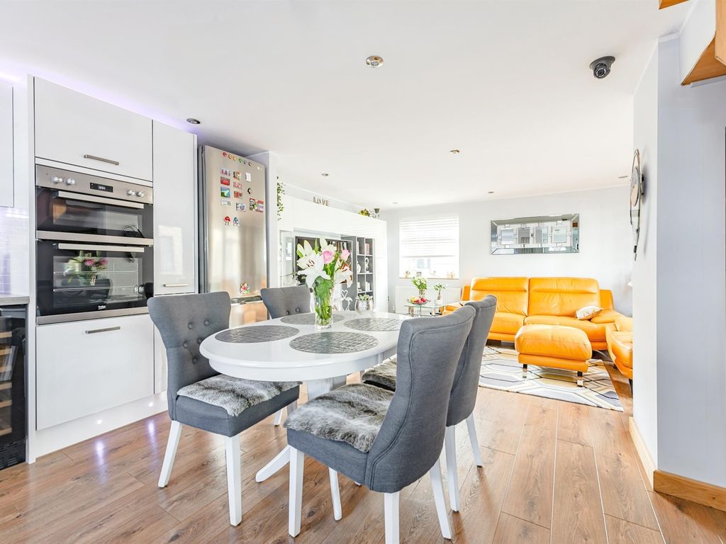 Grove Road, Redhill RH1  