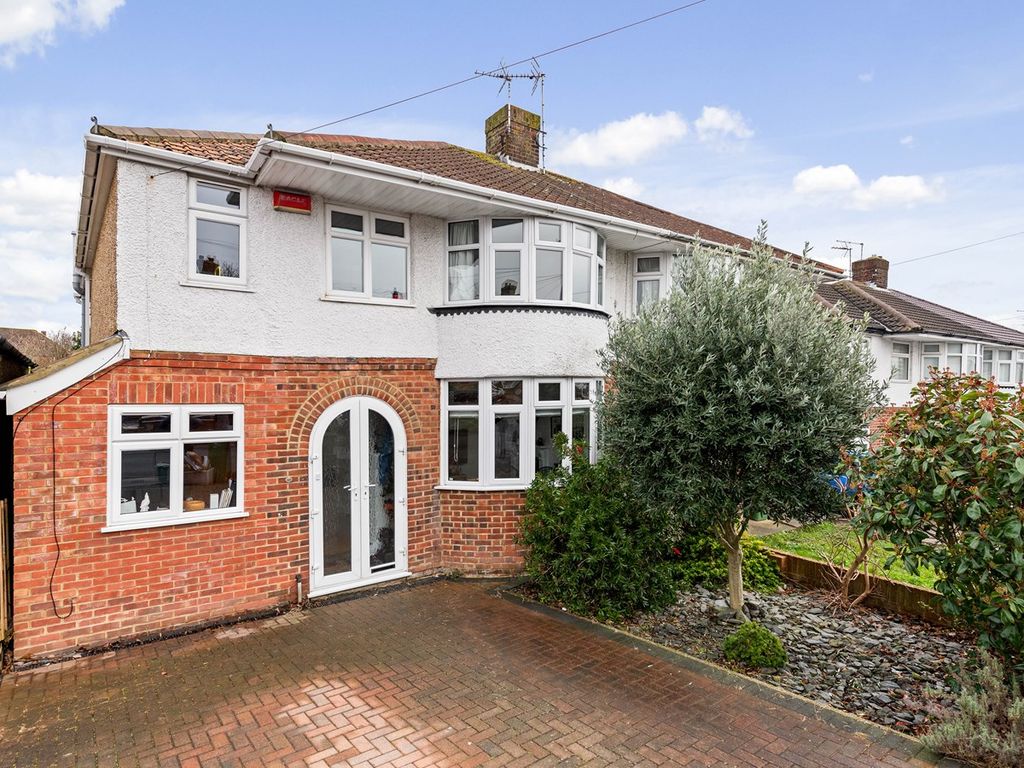 4 bed semidetached house for sale in Warren Way, Folkestone CT19 Zoopla