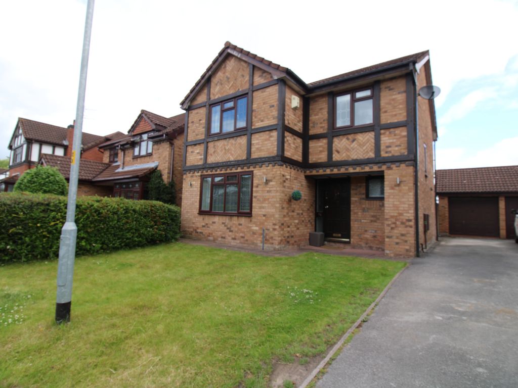 4 bed detached house for sale in Norbreck Close, Great Sankey