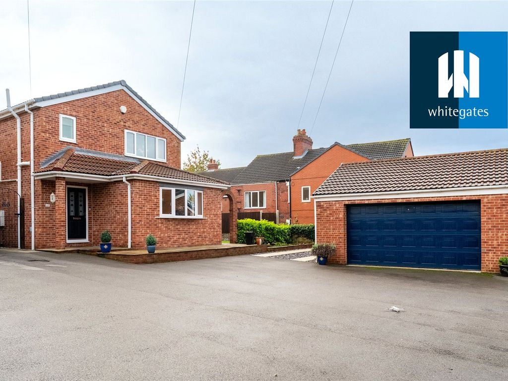 3 bed detached house for sale in High Street, South Elmsall, Pontefract