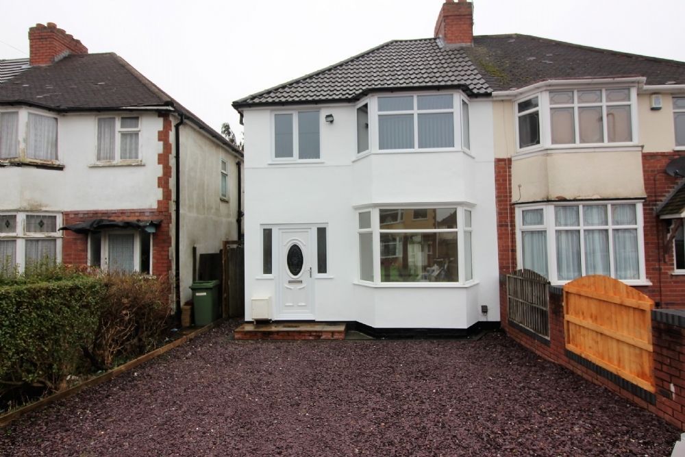 3 bed semidetached house to rent in Prestwood Avenue, Wednesfield