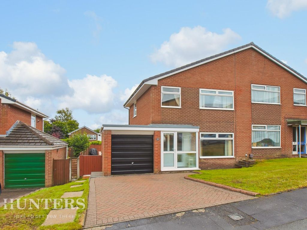 3 bed semidetached house for sale in Sycamore Close, Littleborough