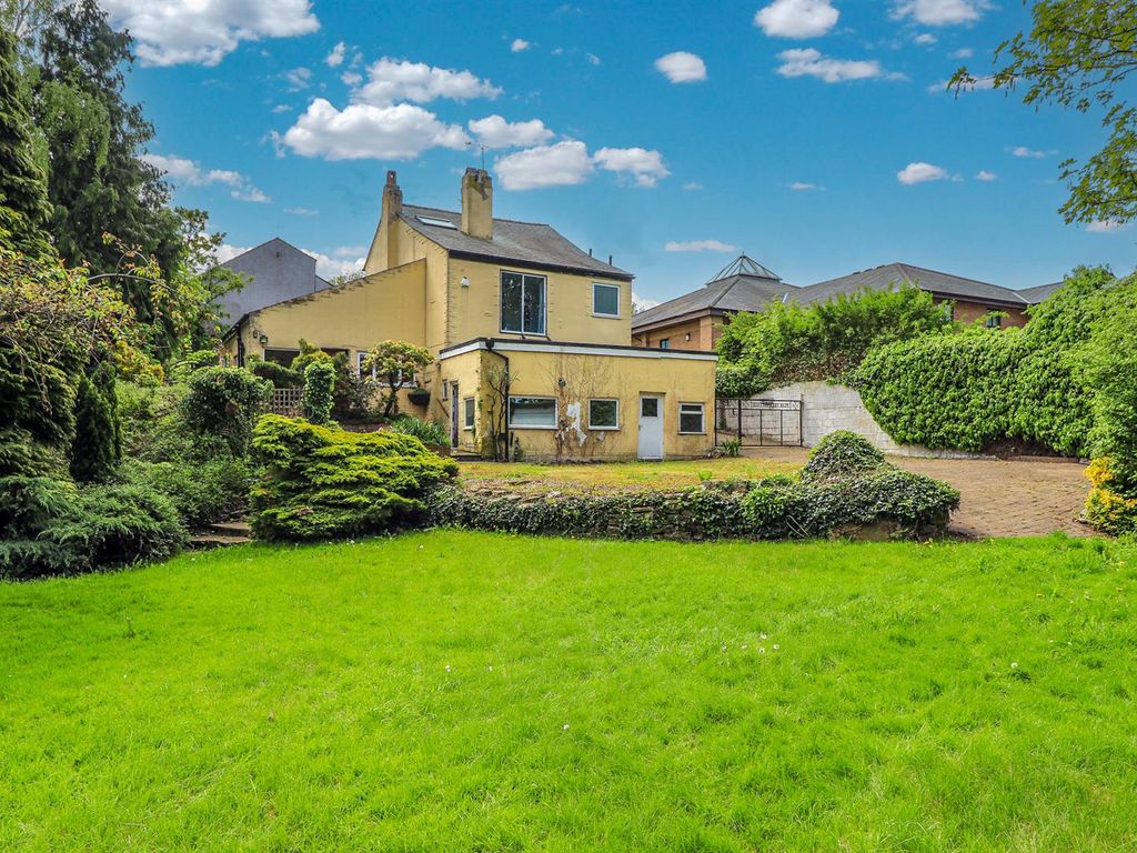 4 bed detached house for sale in Hill Top, Knottingley WF11, £300,000