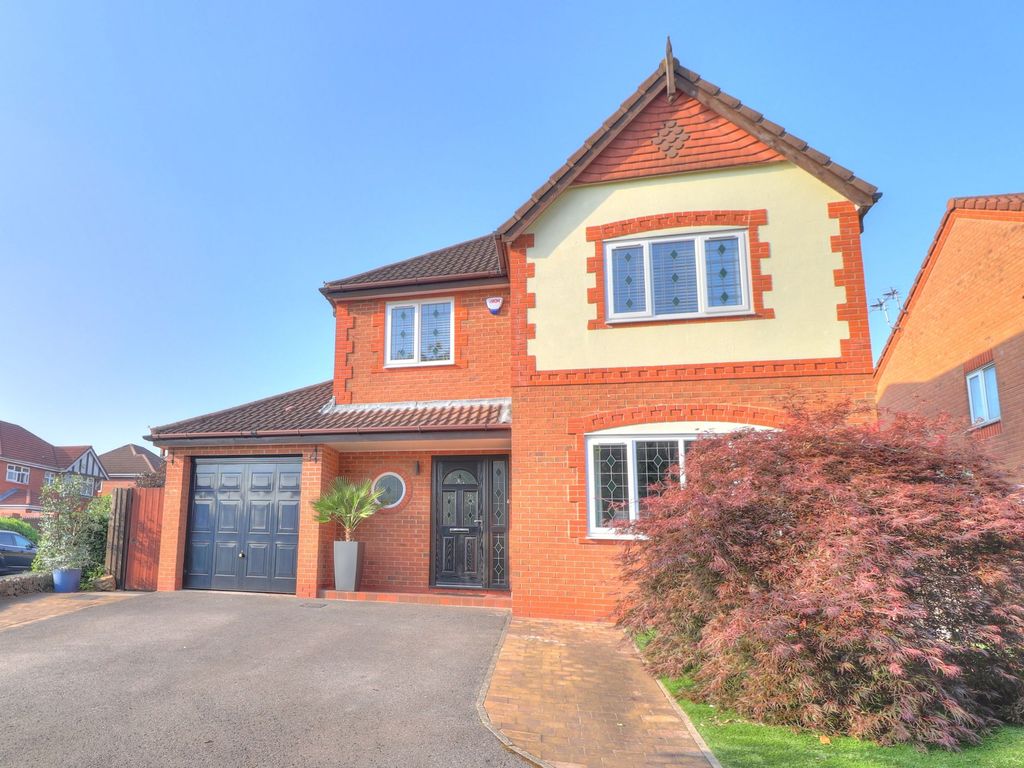 4 bed detached house for sale in Marsham Road, Westhoughton BL5, £