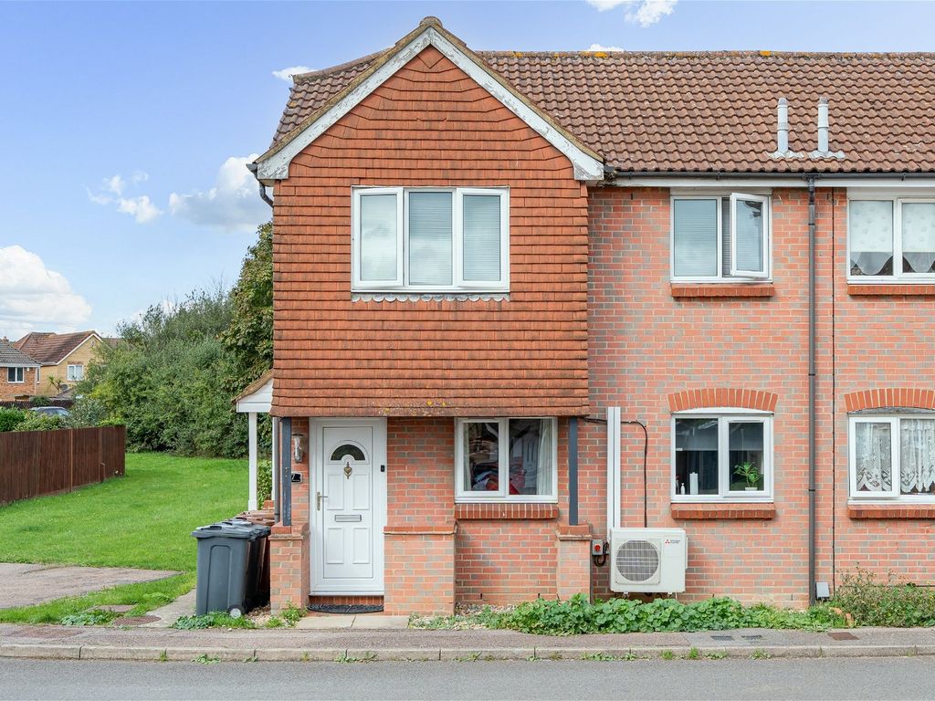 1 bed for sale in Walnut Tree Close, Stevenage SG2, £210,000